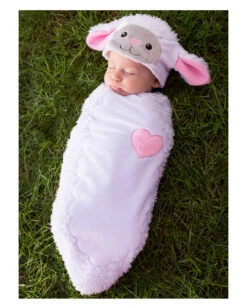 Baby Kostümsack Süßes Lamm -Cosly Verkaufsgeschäft suesses lamm baby kostuemsack baby faschingsverkleidung schaf rylan the lamb baby costume 36220 3